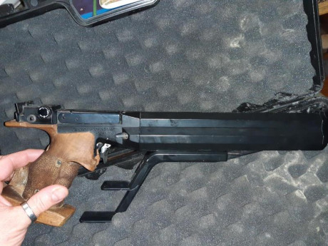 Se vende pistola feinwerkbau 102 , la de doble palanca , para que sea mas facil cargarla , se puede ver 00