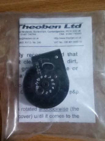 Pues eso, pongo a la venta este cargador nuevo y sin estrenar Theoben Rapid cal. 5.5 esta en su bolsa 00