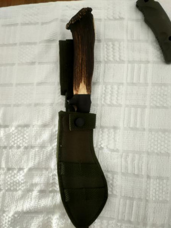 Buenas os traigo esta pieza modificada le quite el mango de un material sintético y coloque este mango 00