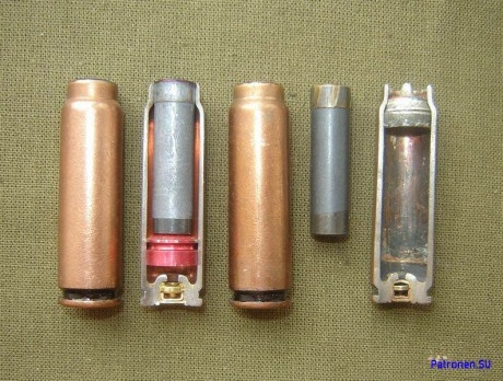 Resulta que inventaron un cartucho con piston/tope dentro, de forma que lanzaba una bala pesada y luego 00