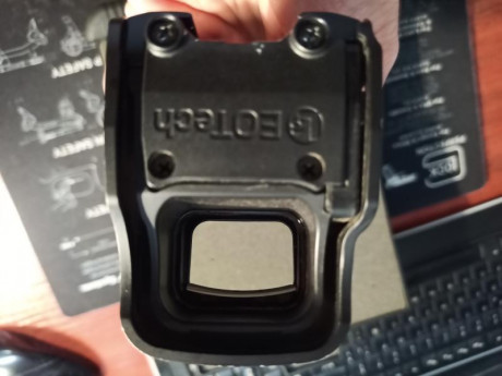 VENDIDO!!! visor holográfico Eotech 516 A65.
Precio 280€ más gastos envío.
Original, no copia. No es un 02