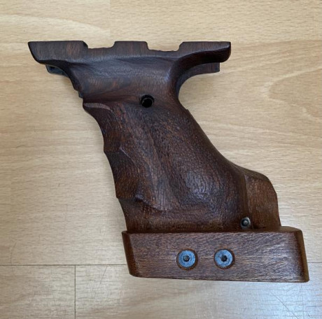 Muy buenas compañeros. 

Vendo cachas anatómicas para pistola Browning Buck Mark para zurdos. 
Talla M-L. 02