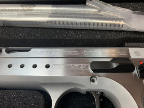 Vendo Tanfoglio limited  custom, fabricada en 2020.  Casi sin disparar, unas cinco cajas como mucho, depositada 01