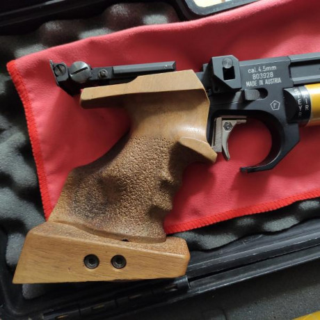 Hola amigos:
Vendo Steyr LP5 la precursora de la LP50 y como detalle tiene una pulgada menos de longitud 02