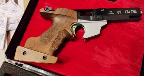 PISTOLA CAL.22LR MORINI CM22M
Utiliza alimentación de bala directa desde el cargador a recámara en lugar 00
