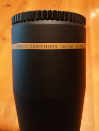 Se vende este magnífico y reconocido visor Leupold competition 45 * 45 en perfectísimo estado apenas uso 10