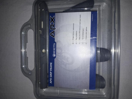 Vendo para Beretta apx grip gris nuevo,40€ gastos de envío incluidos.
Whatsapp 652 674 419. 01