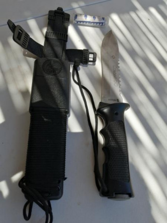 Vendo un Aitor Commando con todos los accesorios y con caja, está usado un par de veces.
80€+envío.

619805255 00