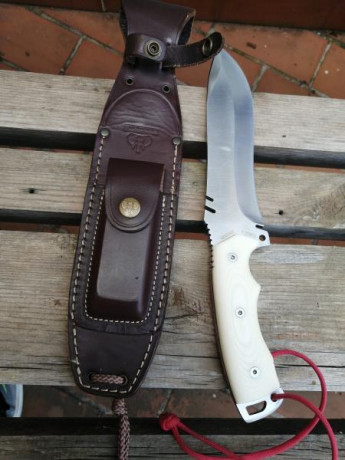 ----VENDIDO----
Vendo Cudeman BV Español edición especial con cachas de micarta blanca, separadores rojos 01