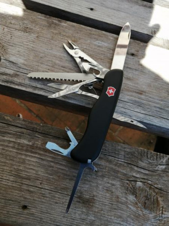 Vendo Victorinox Hercules, con bloqueo antiguo.
50€+envío.

619805255 02