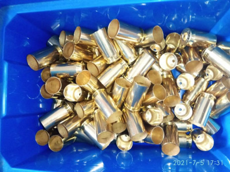 Se venden 585 vainas nuevas, marca PPU, calibre 45 ACP, precio 90 euros, envío península incluído. 00