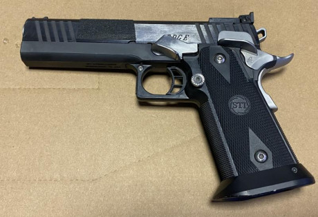 Vendo pistola STI EDGE del Cal. 9 Pb.
Tiene 2 años.
Pocos tiros 
En perfectísimo estado.
Piezas Eemann 00