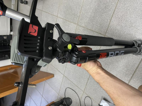 Vendo tripode bog-pod deathgrip nuevo solo provado un dia en una nave con un pcp nunca a pisado tierra.
El 12
