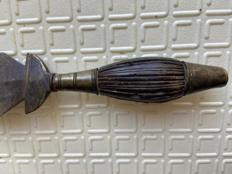 Hola vendo este daga para colección. Se que la trajo mi bisabuelo  de la guerra de Cuba pero creo que 120