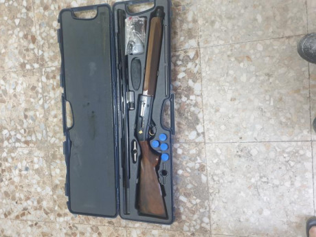 Un amigo me ha pedido que le ponga en venta esta escopeta
Bretta Urika a pesar de los años que tiene,la 02