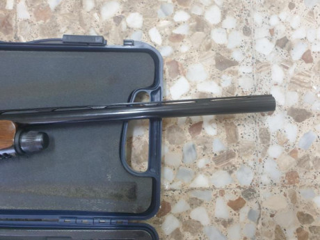 Un amigo me ha pedido que le ponga en venta esta escopeta
Bretta Urika a pesar de los años que tiene,la 21