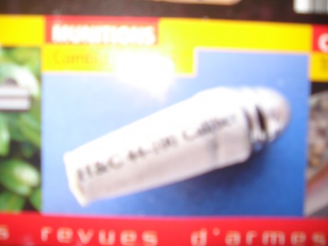 Ha llegado a mis pecadoras manos un ejemplar de esta estupenda revista francesa de armas, municiones y 22
