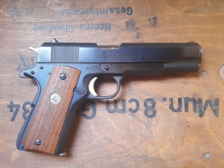 un orginal y de 1971 segun su numero de serie.
Con apenas uso.
precio 975 euros.
contacto por privado 01