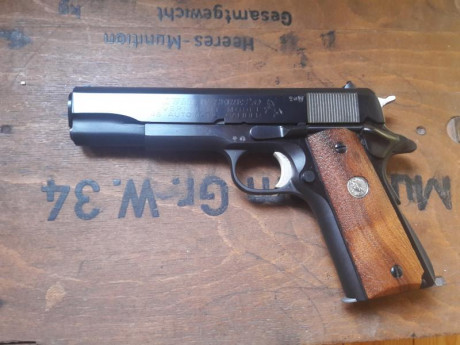 un orginal y de 1971 segun su numero de serie.
Con apenas uso.
precio 975 euros.
contacto por privado 00
