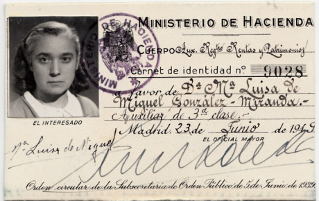  EN RECUERDO Y HOMENAJE A LOS QUE YA NO ESTÁN. 

Si pones en  GOOGLE   PASAPORTES EN LA MEMORIA  da igual 90