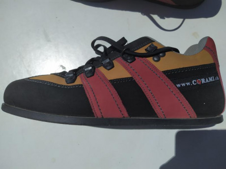 Muy poco que decir de estos conocidísimos caídos de tiro. En mi caso los vendí xq después de una temporada 01