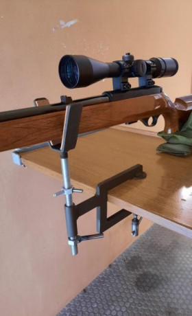 Carabina semiautomática, con selector de tiro a tiro, en perfecto estado y muy precisa.
Esta arma se popularizó 10