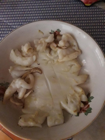 Hoy para comer acelgas hervidas y chuletón de vaca gallega vieja con seis semanas de maduración en cámara 150