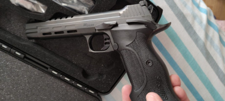 Se vende Sig Sauer Super Target serie limitada Skeleton negra, se vende por abandonar el país por trabajo, 02