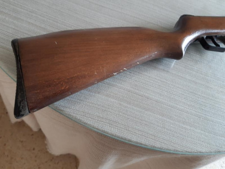 Vendo carabina marca El Gamo modelo David calibre 4,5.
Necesita un poco de restauración y el disparador 02