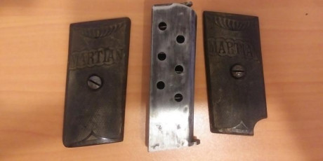 Vendo cachas pistola Martian y cargador, creo del 7,65, 40 euros con envío a península incluido.

Un saludo. 00