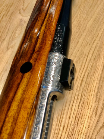 Oportunidad, rifle artesanal de lujo, como nuevo muy pocos tiros.

un fino y exclusivo rifle de cerrojo 01