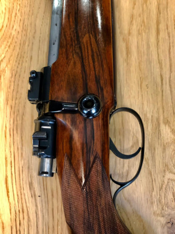 Se vende rifle de lujo recamarado en el polivalente 8x68S.
Hecho por encargo en Armería Viaji.
Estado 00