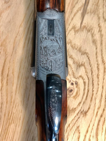 Vendo rifle express Franz Sodia.
Apenas usado.
Perfecto de maderas, pavón y aceros.
Cartucho 375 H&H
Está 20