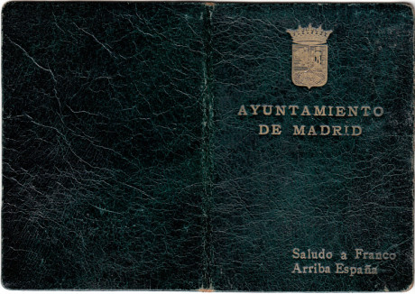  EN RECUERDO Y HOMENAJE A LOS QUE YA NO ESTÁN. 

Si pones en  GOOGLE   PASAPORTES EN LA MEMORIA  da igual 10