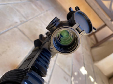 Vendo este magnifico visor vortex con DRT moa reticula iluminada por una pila AAA, esta nuevo, se ha usado 90