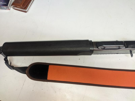 Hola, vacío el armero y quiero vender dos rifles.
El 1⁰ es un semiautomático Remington 7400 en calibre 01