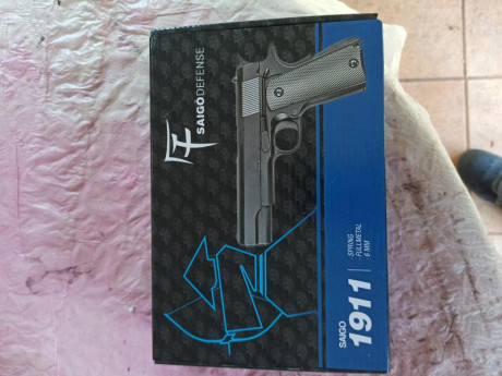 Vendo pistola de airsoft Colt 1911 full Metal marca saigo, accionada por muelle, tiene solo una semana 12
