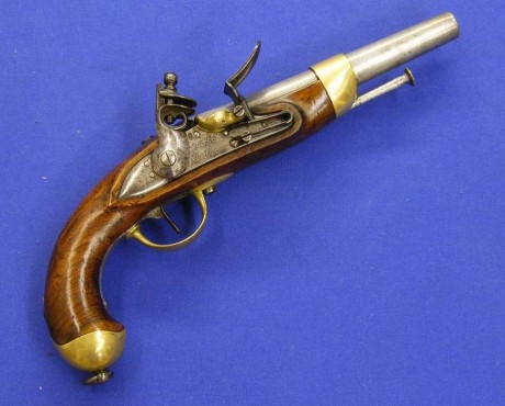 Voy a colocar unas fotos de un arma larga alemana de llave de mecha del siglo XVI. 160