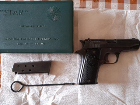 Vendo Star D, calibre 9 corto, con dos cargadores, no da las medidas para la F, solo guiable en A o B.
Precio 01