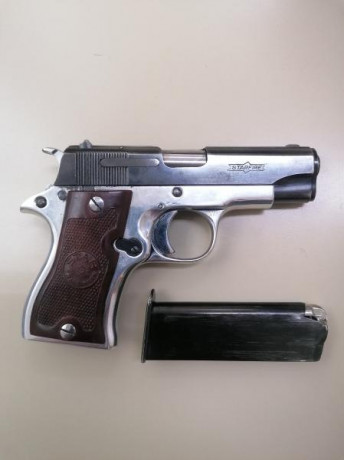 Vendo Pistola Star Modelo Starfire DK calibre 9 corto. 3 cargadores y juego de canchas extra. Para guiar 02