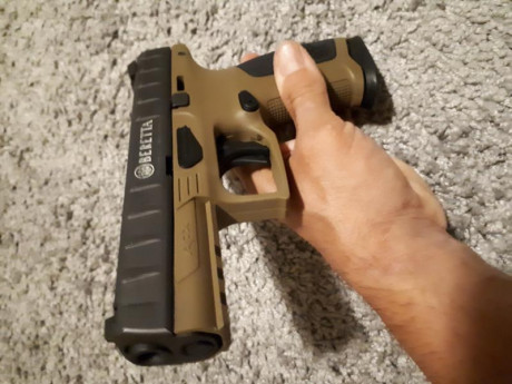 Hola buenos días amantes de las armas!
Vendo o cambio Walther PPQ M2 de 5 pulgadas calibre 22LR.
Esta 10