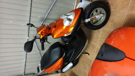 Vendo ciclomotor en Toledo ,la moto en cuestión es una Yamaha BW'S tiene unos 7000 kms reales ,todo original 00