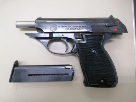 Vendo Pistola Astra Modelo Constable del calibre 9 corto con un cargador. Muy cuidada. Para guiar con 01