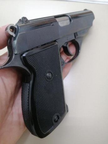 Vendo Pistola Astra Modelo Constable del calibre 9 corto con un cargador. Muy cuidada. Para guiar con 00