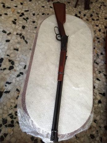 Buenas tardes.

   Un amigo me ha pedido que anuncie su precioso Winchester 9410, en estado de colección, 01