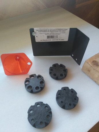 Pongo a la venta una LOAD MASTER de Lee tal y como viene de fábrica y lista para usar para el 9mm.
Como 10