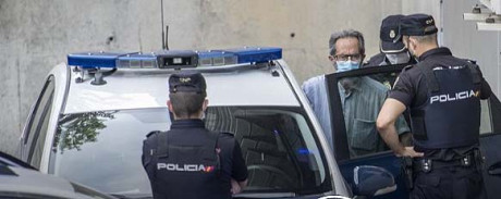 Tenemos un nuevo caso de uso seguramente legítimo de arma de fuego en defensa del hogar:

https://www.elmundo.es/espana/2021/08/01/61067327fdddfff04b8b463c.html

Esperemos 00