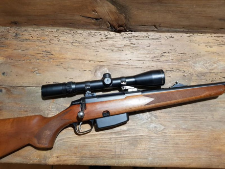 vendido rifle Tikka M690 RH, calibre 30-06 con monturas Apple y Visor Bausch & Lomb de 
1,5 - 6 X 01
