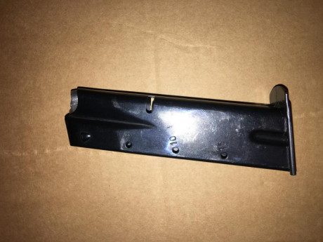 Buenas tardes, vendo cargador de pistola Star 30M con capacidad para 15 cartuchos del 9mm parabellum. 02