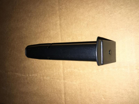 Buenas tardes, vendo cargador de pistola Star 30M con capacidad para 15 cartuchos del 9mm parabellum. 01